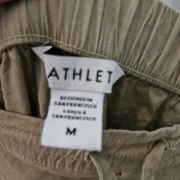 Athleta Women's Tan Cargo Pants - Picture 3 of 4
